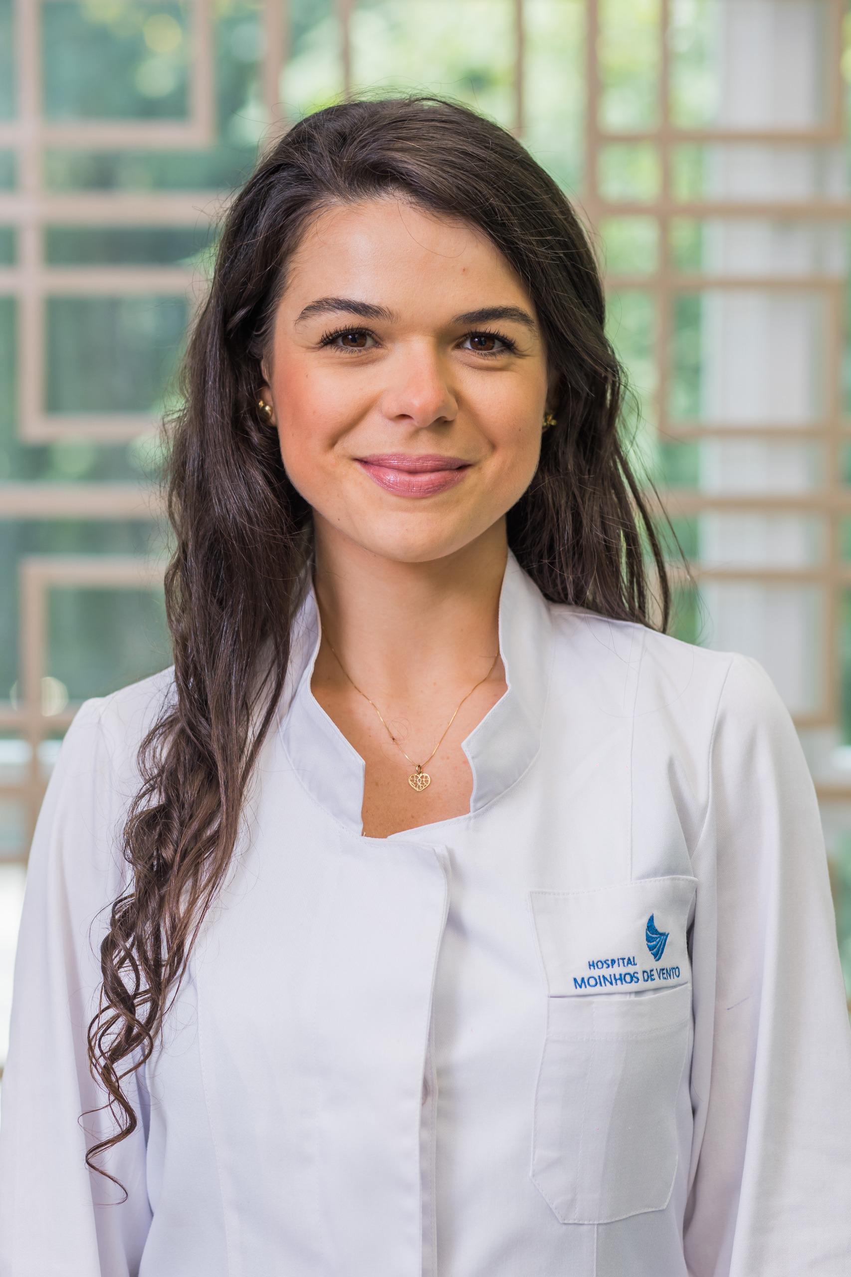 Dra. Isadora Vargas Ferreira